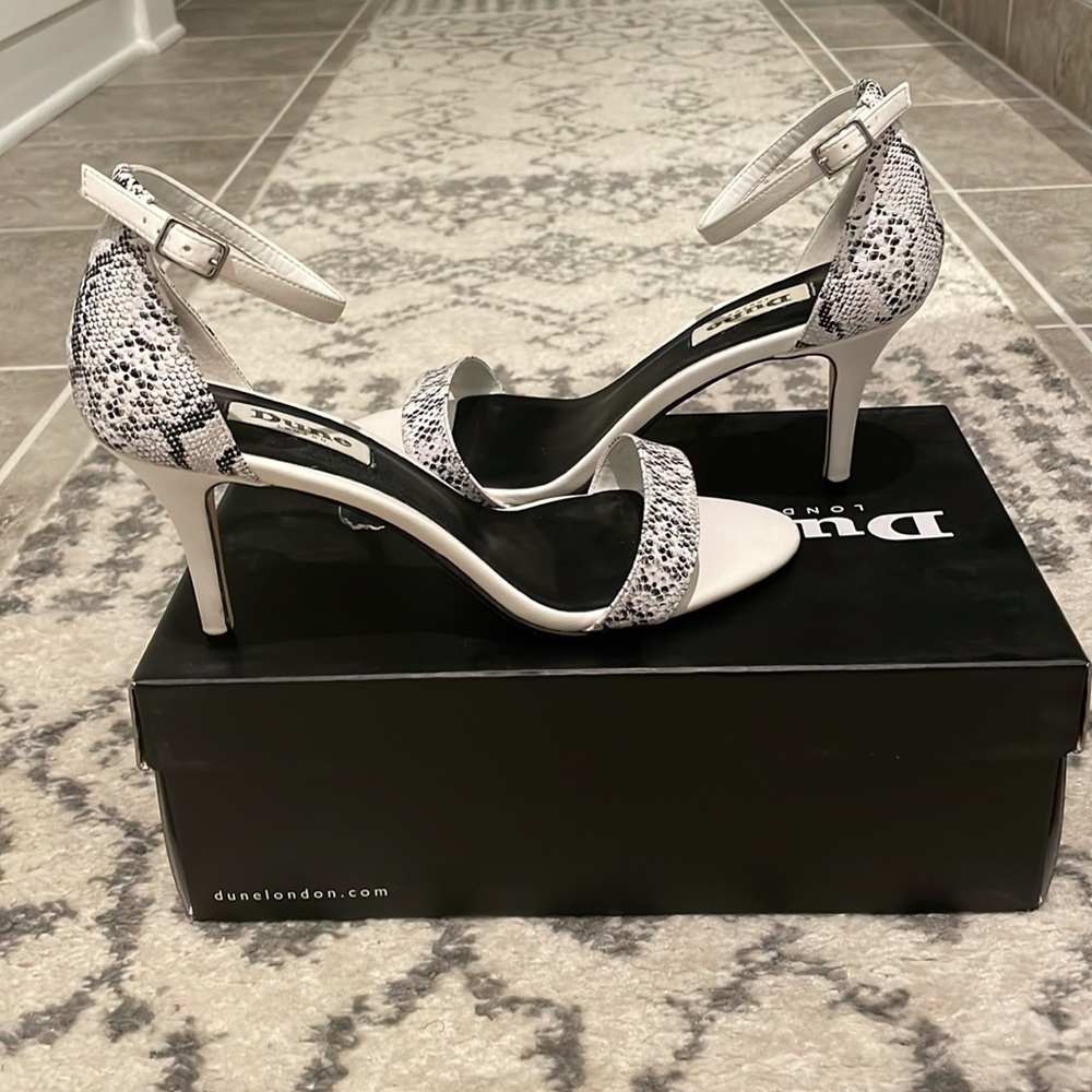 Dune London open toe high heel sandals 🖤